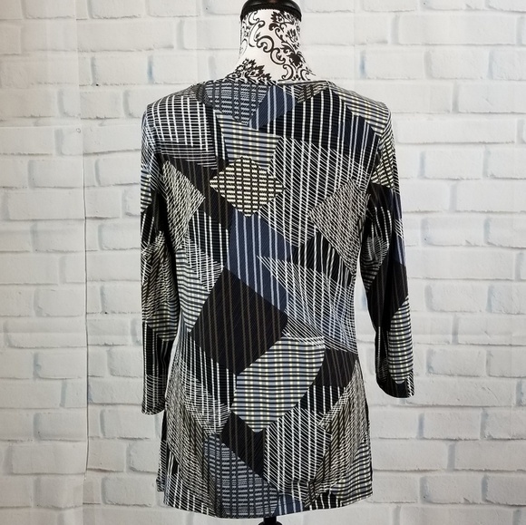 Liz Claiborne sz m 3/4 sleeve stretch top - Picture 8 of 8